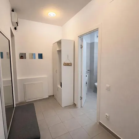 Global Apartment