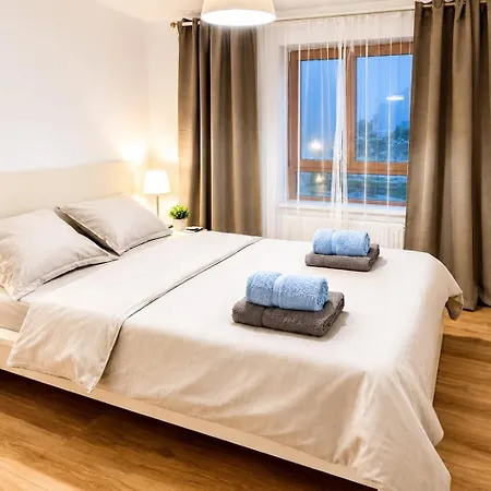 Global Apartment *